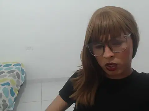 estefania224 online show from 03-17-26, 11:13