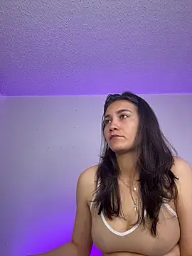 aurora divine online show from 04-24-26, 07:05