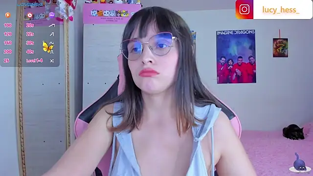 Snapshot of Lucyy-hess chatting on 03-12-26, 09:43 Lucyy-hess online show from 03-12-26, 09:43