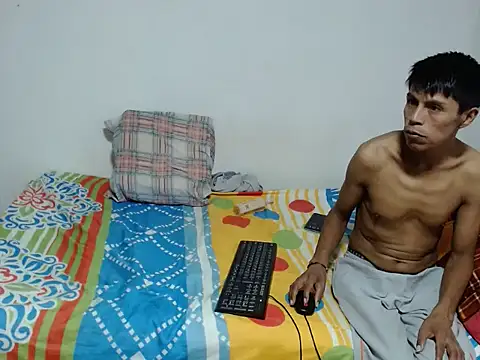 Snapshot of dani07- chatting on 03-11-25, 01:37 dani07- online show from 03-11-25, 01:37
