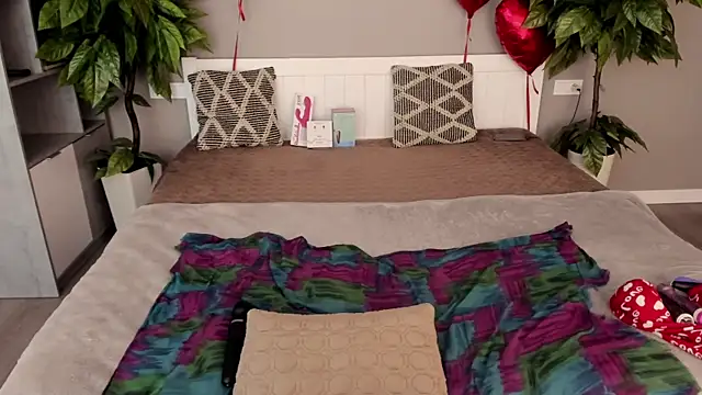 Snapshot of VeronikaVel chatting on 02-26-25, 01:21 VeronikaVel online show from 02-26-25, 01:21