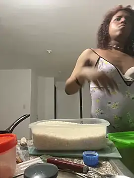 Snapshot of zahrivk1 chatting on 03-02-25, 05:01 zahrivk1 online show from 03-02-25, 05:01