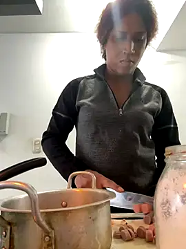 Snapshot of zahrivk1 chatting on 10-05-25, 04:38 zahrivk1 online show from 10-05-25, 04:38