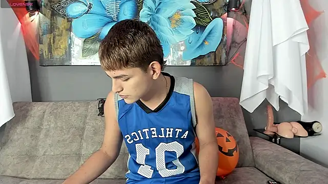 Lyam ap online show from 10-19-25, 06:52