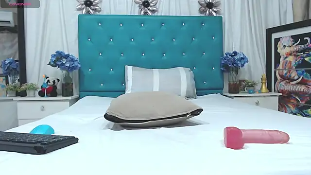 Snapshot of DIANATSS chatting on 12-21-24, 11:34 DIANATSS online show from 12-21-24, 11:34