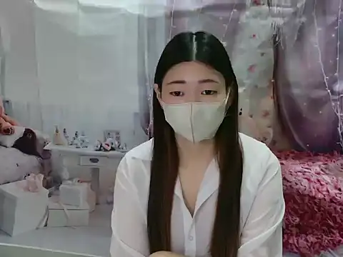 Snapshot of -REIREI- chatting on 12-08-24, 09:19 -REIREI- online show from 12-08-24, 09:19