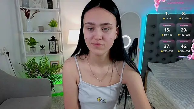 Snapshot of CooperAllana chatting on 02-25-25, 09:09 CooperAllana online show from 02-25-25, 09:09