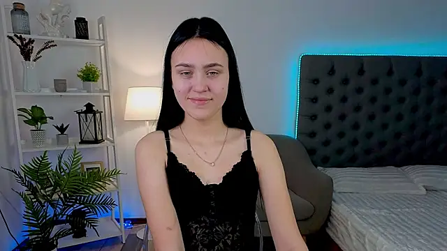 Snapshot of CooperAllana chatting on 02-28-25, 08:31 CooperAllana online show from 02-28-25, 08:31