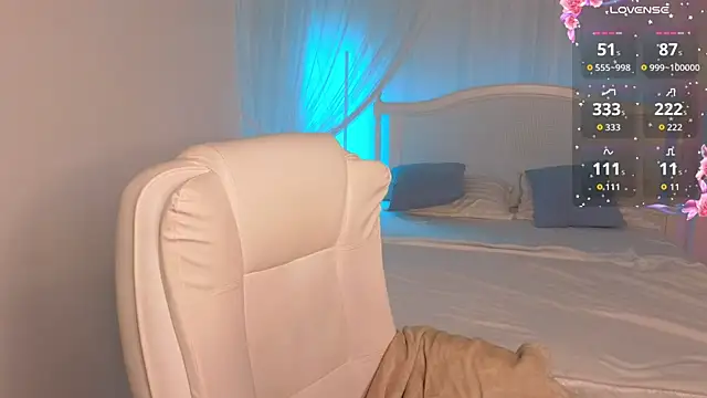 Snapshot of CooperAllana chatting on 11-14-25, 07:07 CooperAllana online show from 11-14-25, 07:07