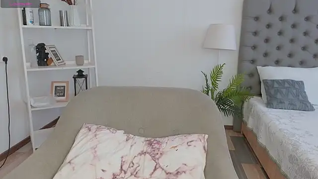 Snapshot of CooperAllana chatting on 01-12-26, 08:08 CooperAllana online show from 01-12-26, 08:08