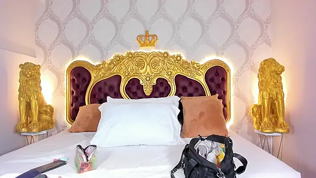 Snapshot of KendralHolson chatting on 09-10-25, 04:34 KendralHolson online show from 09-10-25, 04:34