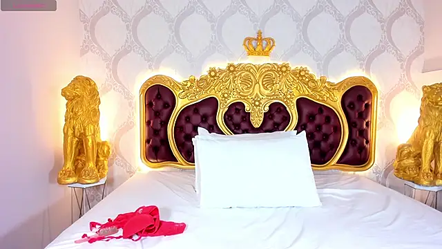 Snapshot of KendralHolson chatting on 10-02-25, 04:30 KendralHolson online show from 10-02-25, 04:30