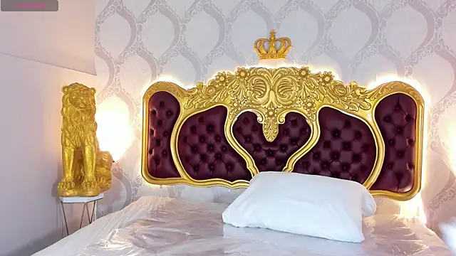 Snapshot of KendralHolson chatting on 02-21-26, 04:24 KendralHolson online show from 02-21-26, 04:24