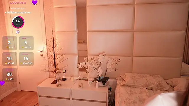 Snapshot of Lilly_Colins chatting on 01-18-26, 08:23 Lilly Colins online show from 01-18-26, 08:23