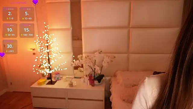 Snapshot of Lilly_Colins chatting on 02-27-26, 07:25 Lilly Colins online show from 02-27-26, 07:25