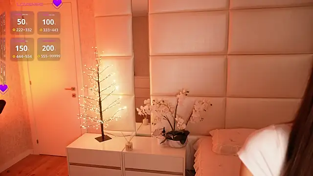 Lilly Colins online show from 07-27-26, 08:16