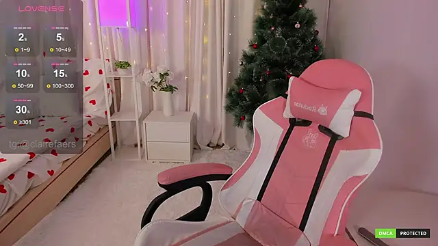 ClaireFaers  online show from 12-19-24, 05:18