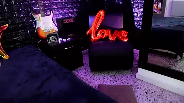 Snapshot of Calliope_dark chatting on 02-13-25, 03:14 Calliope dark online show from 02-13-25, 03:14