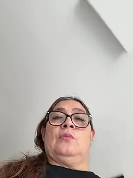 AntonellaAlondra4 online show from 05-26-26, 01:18