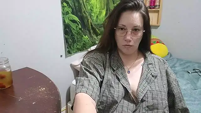 ThickGirlsDoItBetter online show from 01-11-25, 11:24