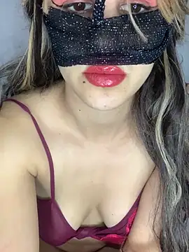 Snapshot of senoritaseno chatting on 01-12-25, 03:36 senoritaseno online show from 01-12-25, 03:36