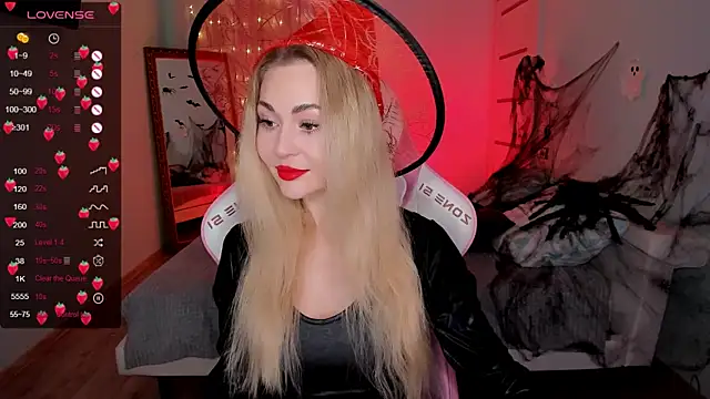 Snapshot of AdeleRoberts chatting on 10-30-25, 02:02 AdeleRoberts online show from 10-30-25, 02:02