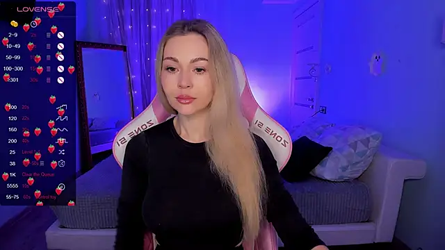 Snapshot of AdeleRoberts chatting on 12-01-25, 02:05 AdeleRoberts online show from 12-01-25, 02:05