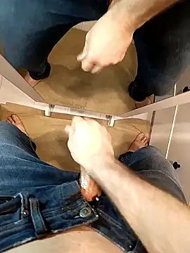 Snapshot of PerfectBisex chatting on 01-13-26, 07:19 PerfectBisex online show from 01-13-26, 07:19