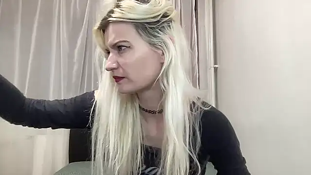 Snapshot of Onika_Love chatting on 06-01-26, 09:16 Onika Love online show from 06-01-26, 09:16