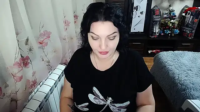 Snapshot of Lady_Boom_Wild_ chatting on 12-21-24, 06:23 Lady Boom Wild online show from 12-21-24, 06:23