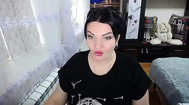 Snapshot of Lady_Boom_Wild_ chatting on 01-28-25, 10:34 Lady Boom Wild online show from 01-28-25, 10:34