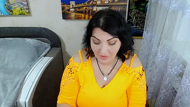 Snapshot of Lady_Boom_Wild_ chatting on 10-10-25, 02:38 Lady Boom Wild online show from 10-10-25, 02:38