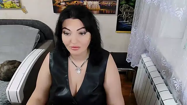 Snapshot of Lady_Boom_Wild_ chatting on 12-16-25, 04:34 Lady Boom Wild online show from 12-16-25, 04:34