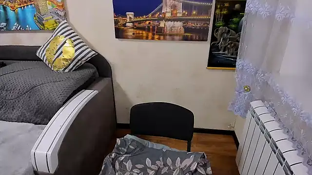 Snapshot of Lady_Boom_Wild_ chatting on 02-16-26, 04:47 Lady Boom Wild online show from 02-16-26, 04:47