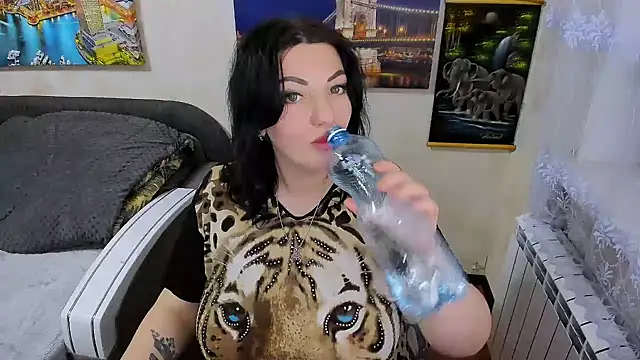 Snapshot of Lady_Boom_Wild_ chatting on 03-06-26, 06:48 Lady Boom Wild online show from 03-06-26, 06:48