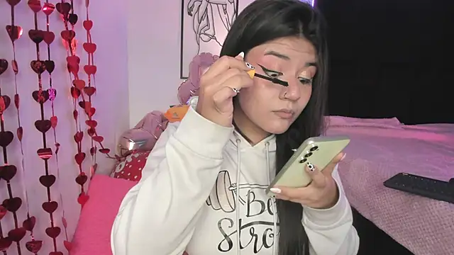 DesireSweet online show from 02-18-25, 01:43