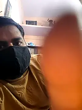 Snapshot of bobbyronak chatting on 11-16-25, 07:08 bobbyronak online show from 11-16-25, 07:08