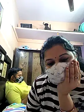 Snapshot of bobbyronak chatting on 11-25-25, 06:41 bobbyronak online show from 11-25-25, 06:41