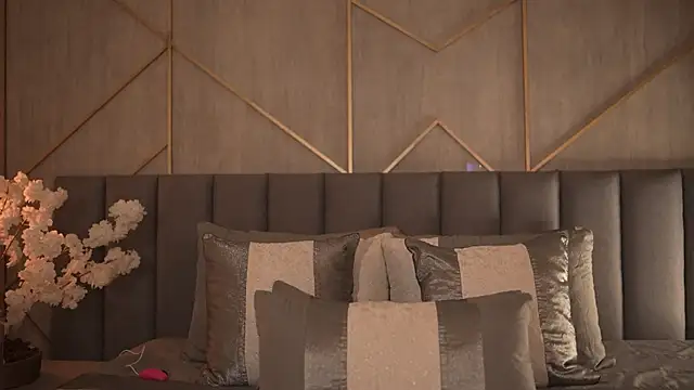 miia blake online show from 10-16-25, 09:27