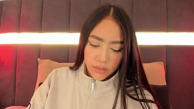 nicolle pierce online show from 09-22-25, 12:29