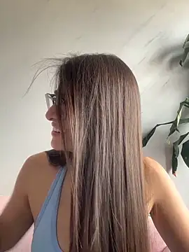 Snapshot of MariaIsabella8 chatting on 12-20-25, 07:32 MariaIsabella8 online show from 12-20-25, 07:32