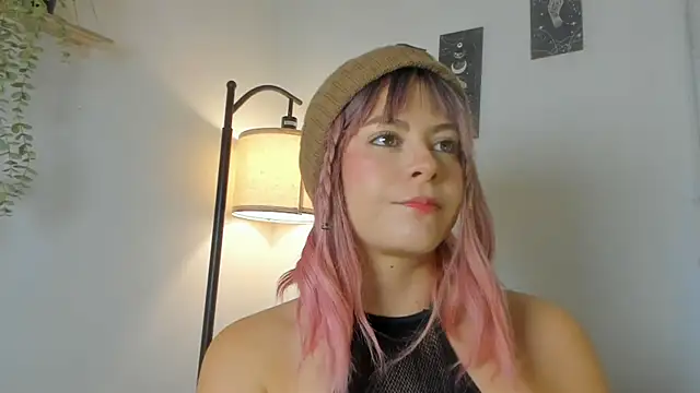 Snapshot of sara_sweet9 chatting on 01-15-26, 10:13 sara sweet9 online show from 01-15-26, 10:13