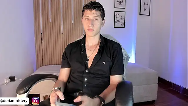 Dorianmistery2322  online show from 07-10-26, 04:20