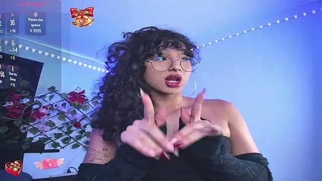 Snapshot of Heka_Prudence chatting on 12-15-24, 06:51 Heka Prudence online show from 12-15-24, 06:51