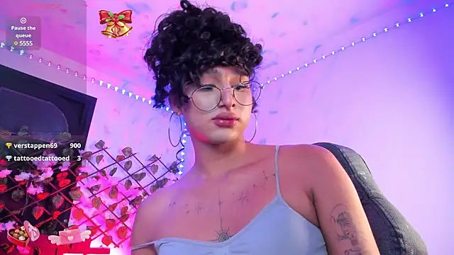 Snapshot of Heka_Prudence chatting on 02-05-25, 08:11 Heka Prudence online show from 02-05-25, 08:11