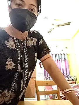 Royalgirl667 online show from 12-05-24, 05:48