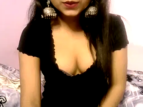 Snapshot of Sanjana_Gupta chatting on 01-10-25, 06:42 Sanjana Gupta online show from 01-10-25, 06:42
