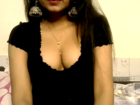 Snapshot of Sanjana_Gupta chatting on 02-02-25, 09:08 Sanjana Gupta online show from 02-02-25, 09:08