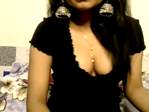 Snapshot of Sanjana_Gupta chatting on 02-07-25, 06:24 Sanjana Gupta online show from 02-07-25, 06:24