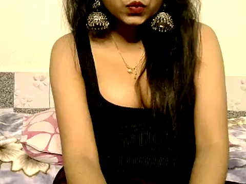 Snapshot of Sanjana_Gupta chatting on 02-12-25, 02:10 Sanjana Gupta online show from 02-12-25, 02:10